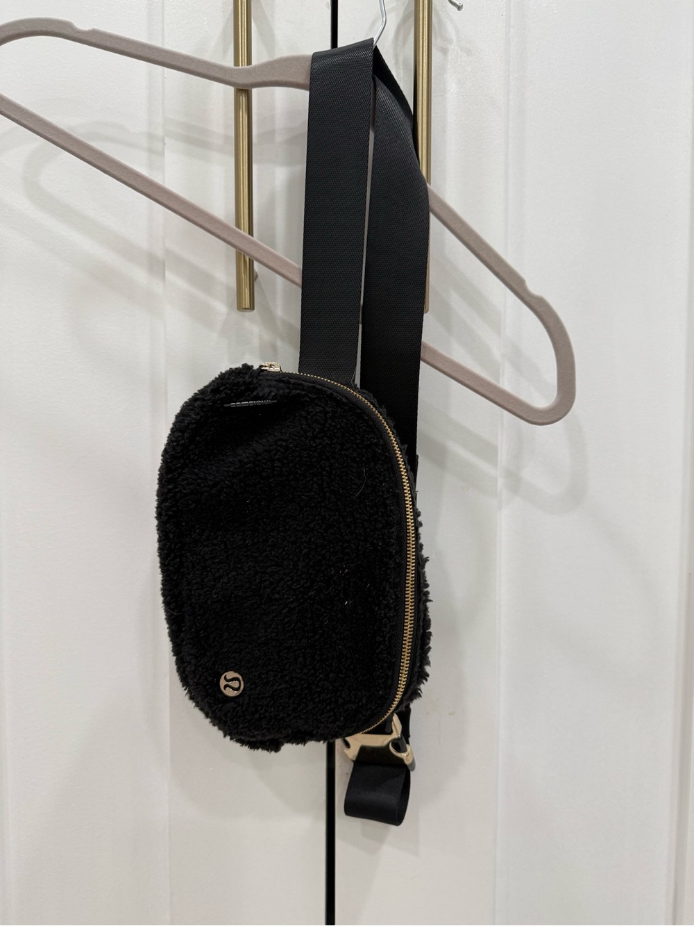 lululemon Black Sherpa Belt Bag